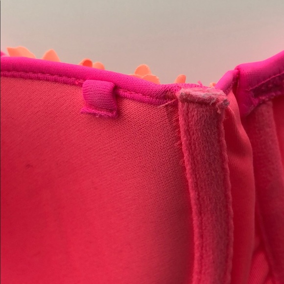Victoria’s Secret bikini top - Picture 8 of 10